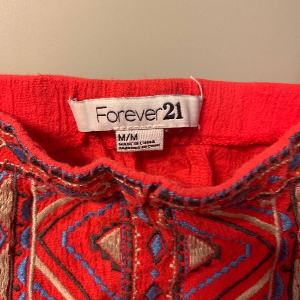 Forever 21 Red Patterned Too - Picture 2 of 2